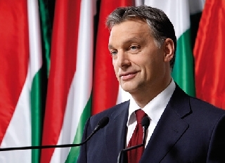 Orbán: január 1-jén léphet hatályba a fair bankokról szóló törvény