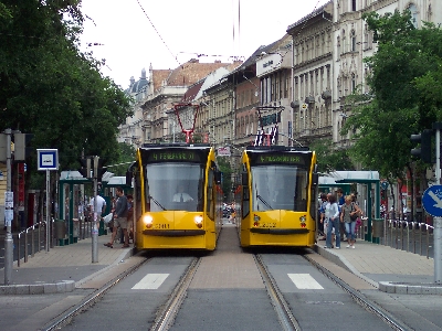 Javulnak a családok életlehetőségei a pénzügyi rezsicsökkentéssel, több pénz marad a budapesti csalá